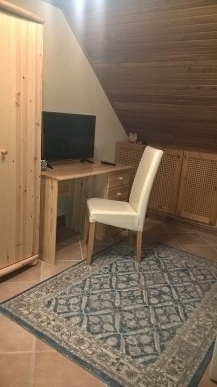 Pongracz Apartman Zirc Exterior photo